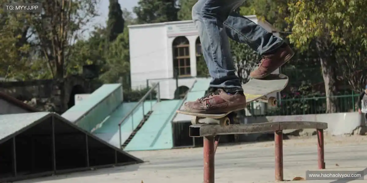 全球视讯麻将乐园：真人国粹多种胡法，实时自摸不停